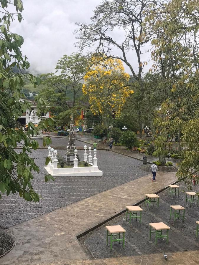 Hospedaje Casa Rosa Jardín Exteriör bild