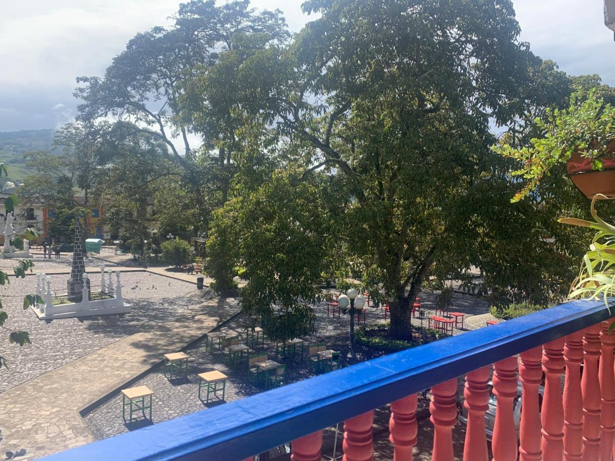 Hospedaje Casa Rosa Jardín Exteriör bild