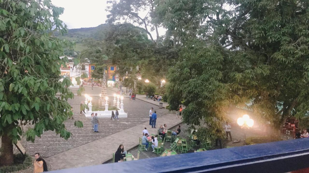 Hospedaje Casa Rosa Jardín Exteriör bild